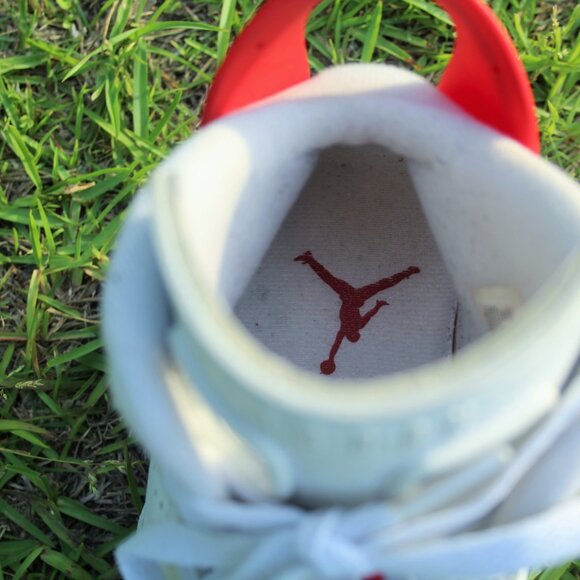 Size 9 - Jordan 6 White and University Red 2022 - Picture 14 of 14